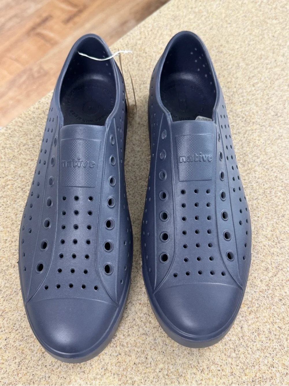 Native Jefferson Bloom Archive Onyx Men’s Slip On Shoes 12 NWT Waterproof